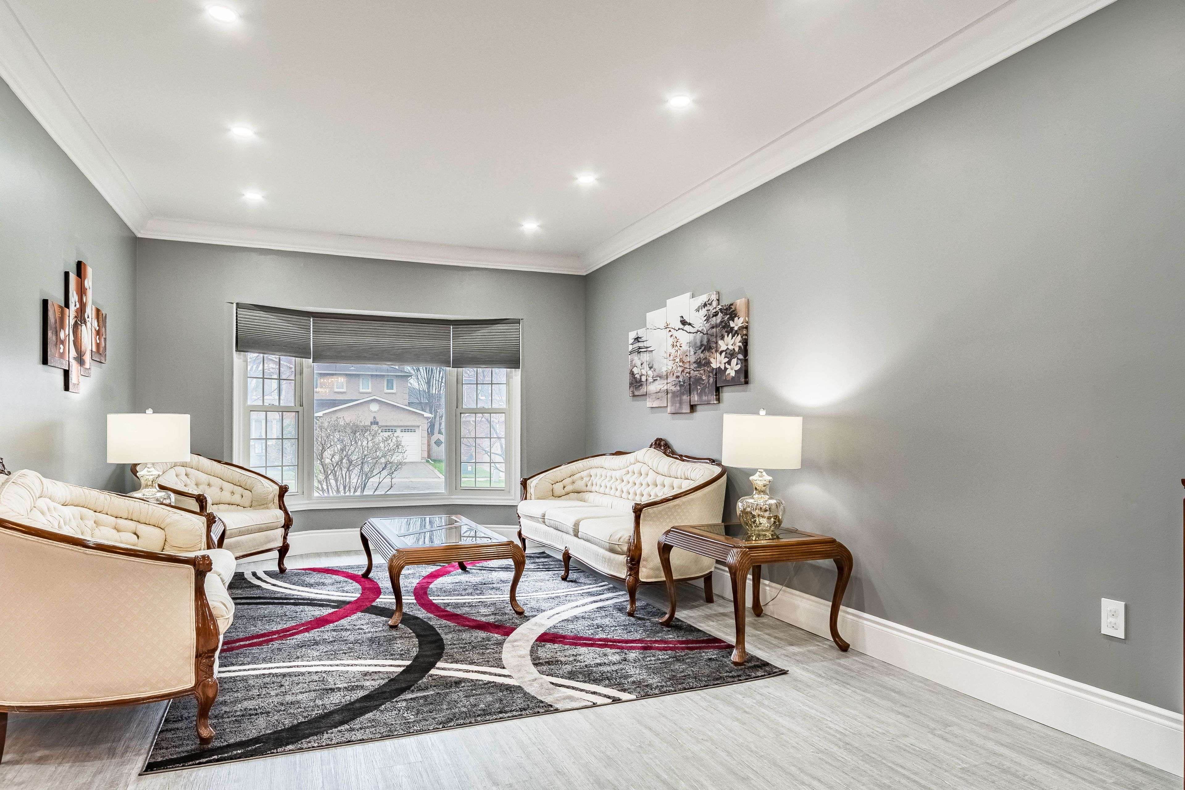 339 Parklane RD, Oakville, ON L6H 4J4