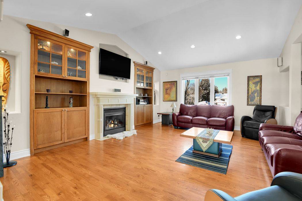 6637 Stanmore ST, Greely - Metcalfe - Osgoode - Vernon And Area, ON K4P 1G7