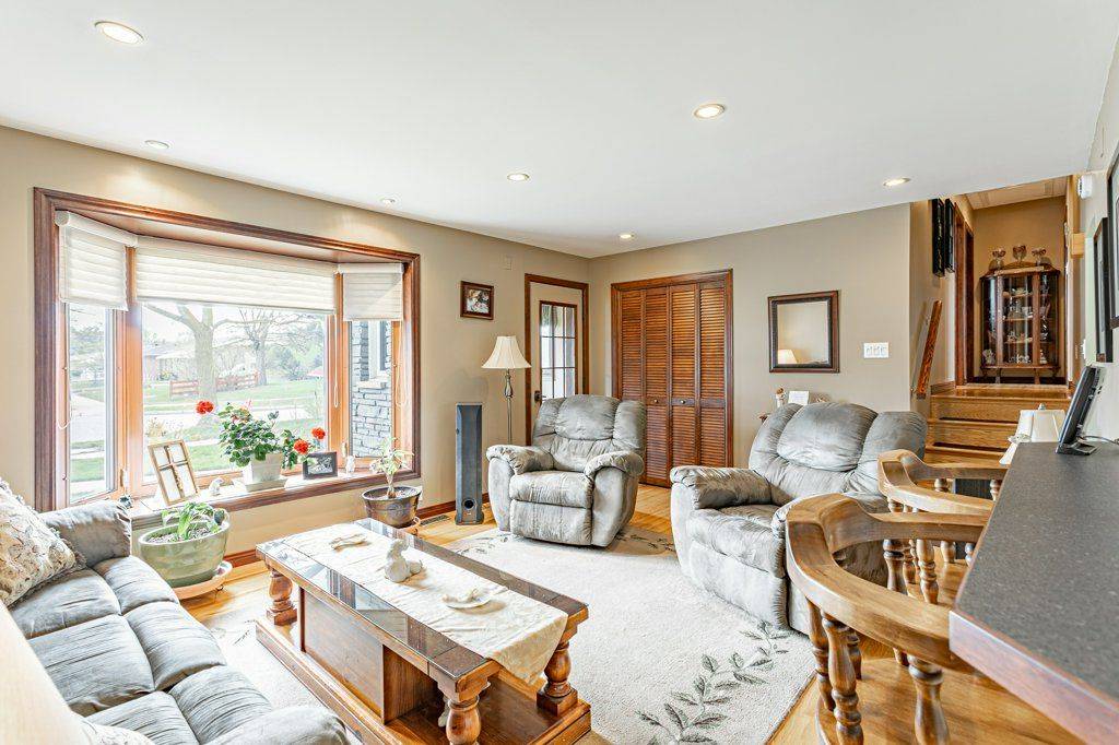 1054 Chippewa DR, London East, ON N5V 2T7