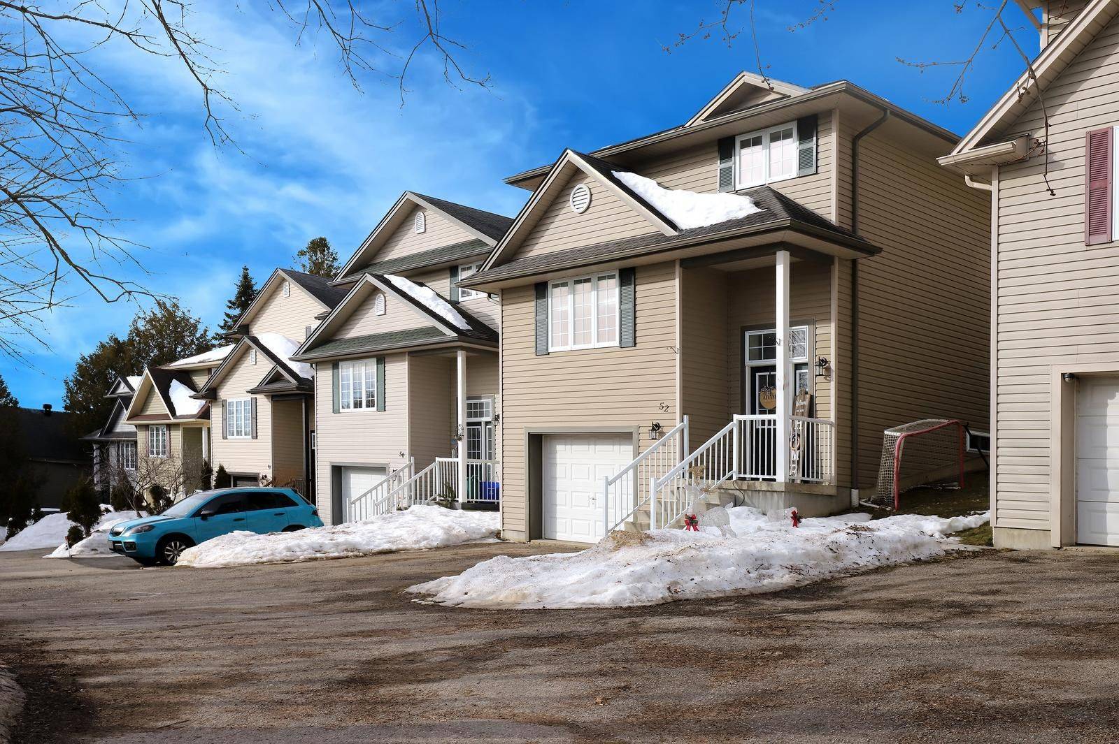 52 Crozier ST, East Luther Grand Valley, ON L9W 5N6