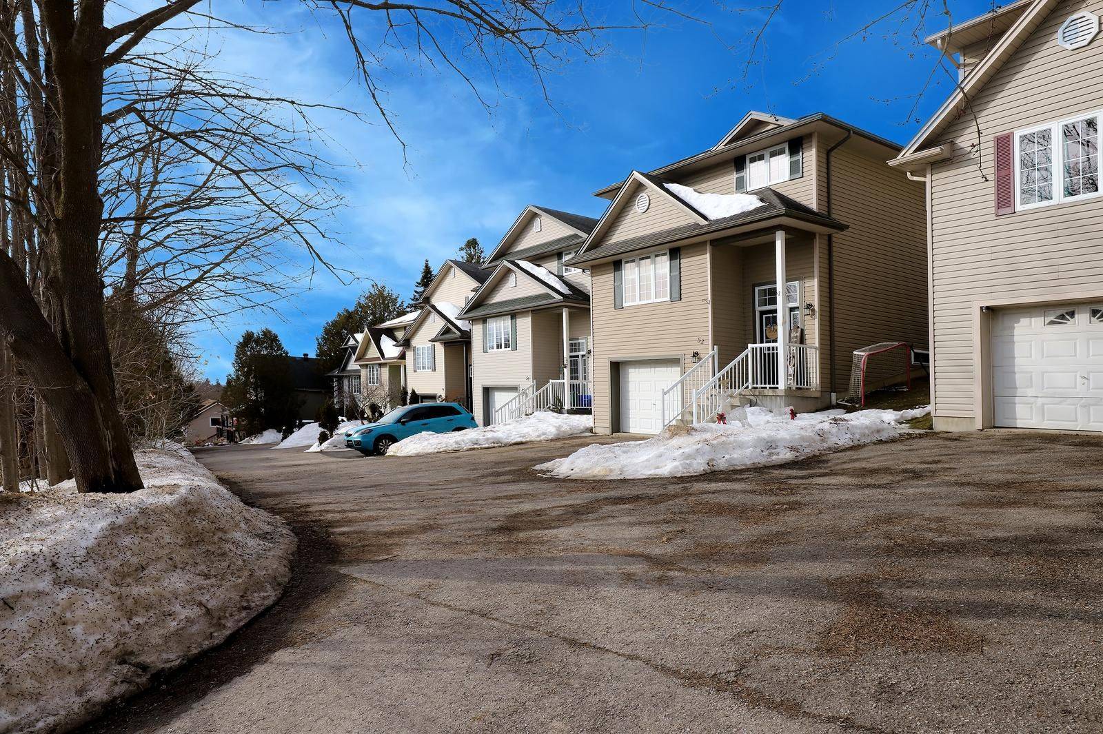 52 Crozier ST, East Luther Grand Valley, ON L9W 5N6