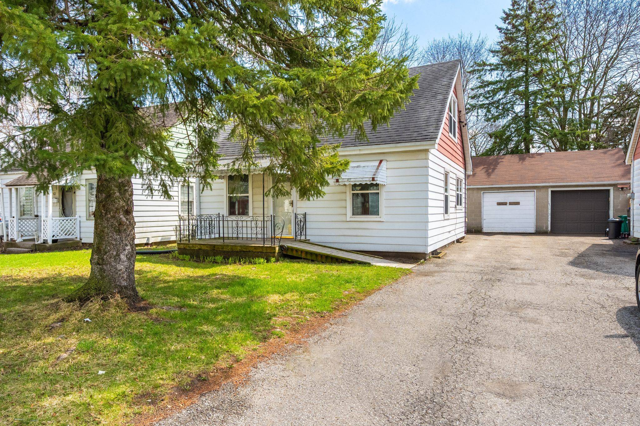 11 Gore ST, Cambridge, ON N1R 1R6