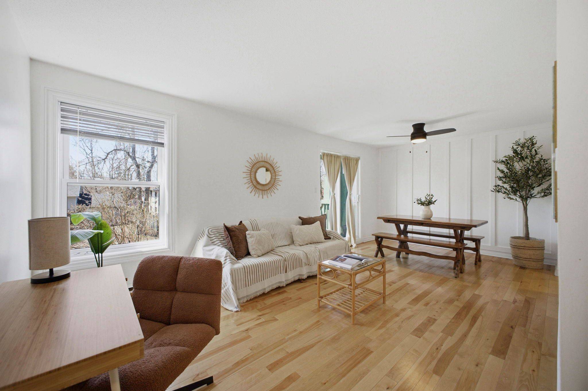 299 Thomas ST #103, Carleton Place, ON K7C 4B8