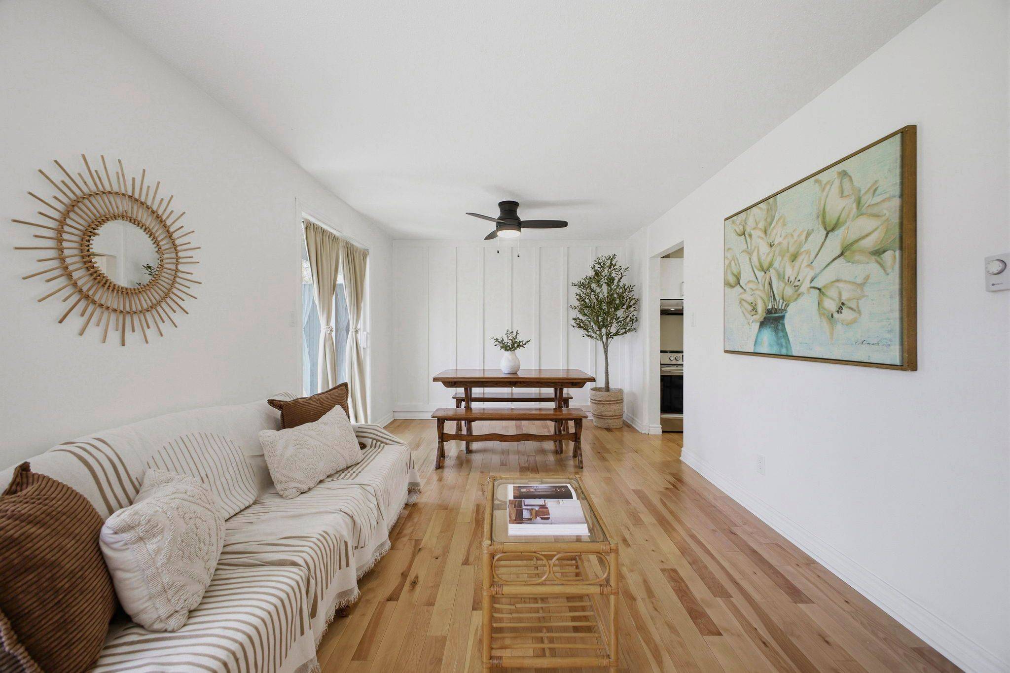 299 Thomas ST #103, Carleton Place, ON K7C 4B8