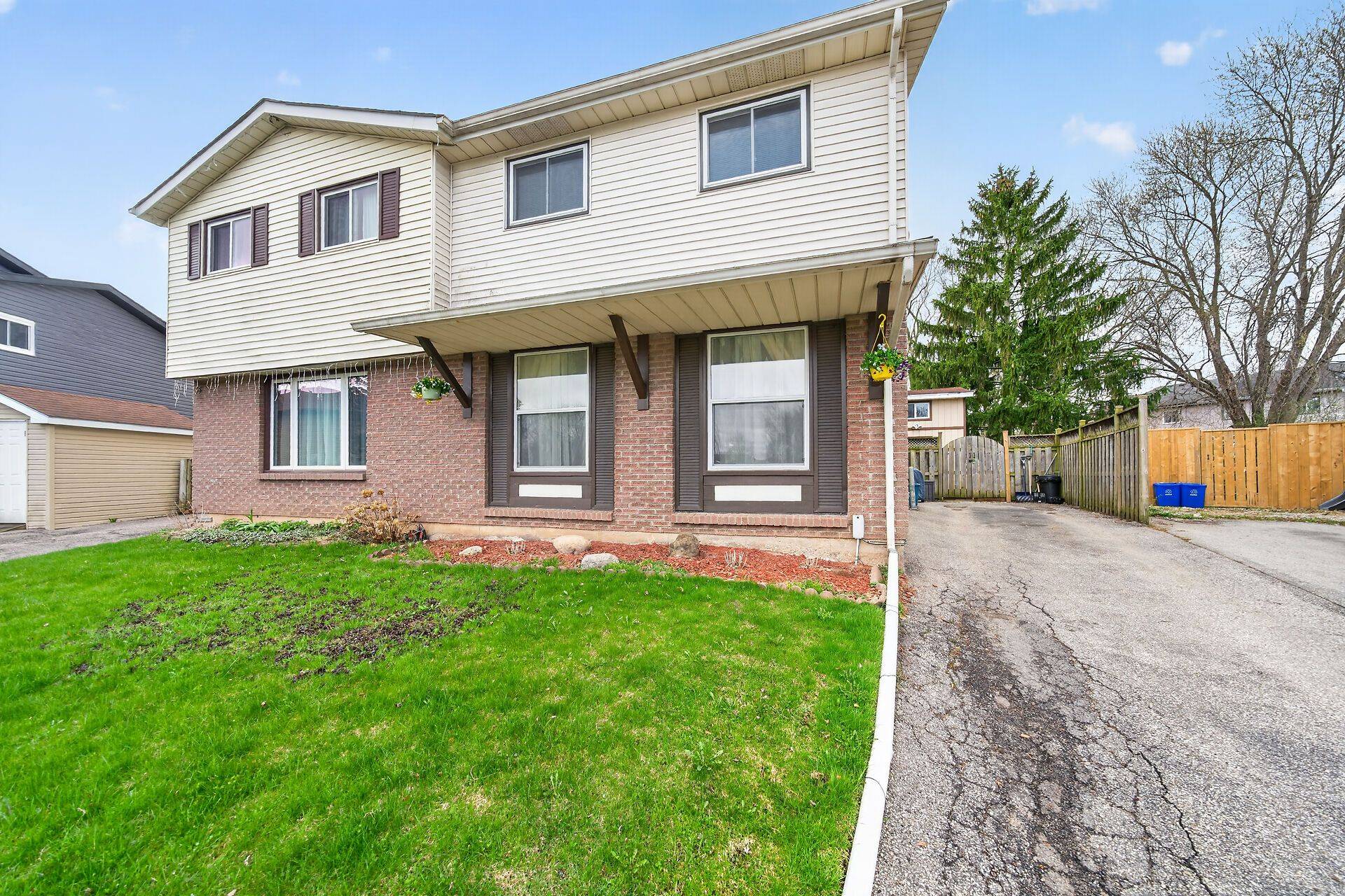 34 Enfield CRES, Brantford, ON N3P 1B2