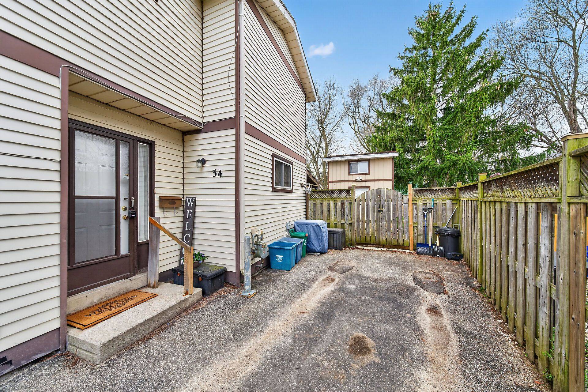 34 Enfield CRES, Brantford, ON N3P 1B2