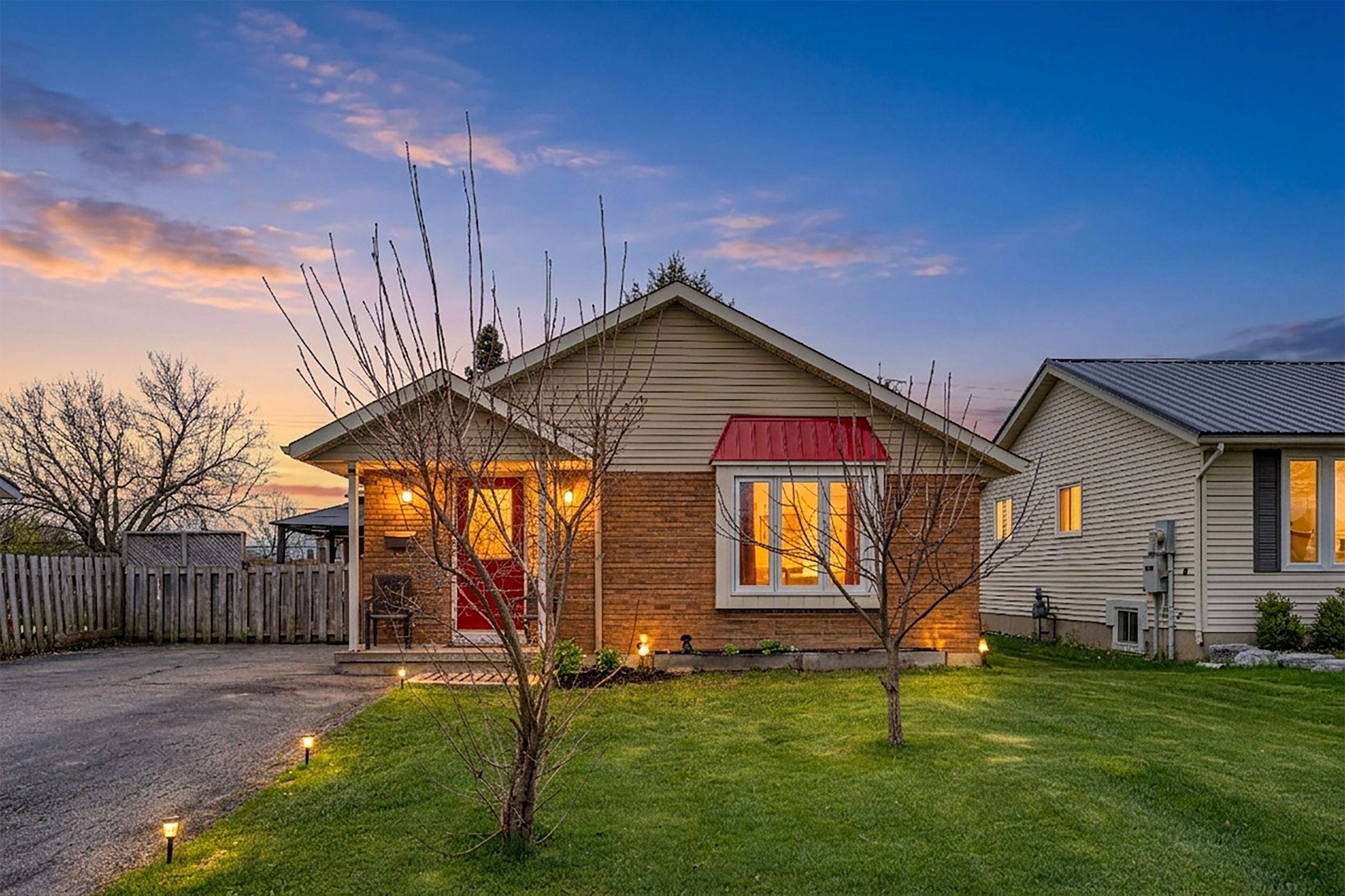 8 Abbott LN, Haldimand, ON N0A 1E0