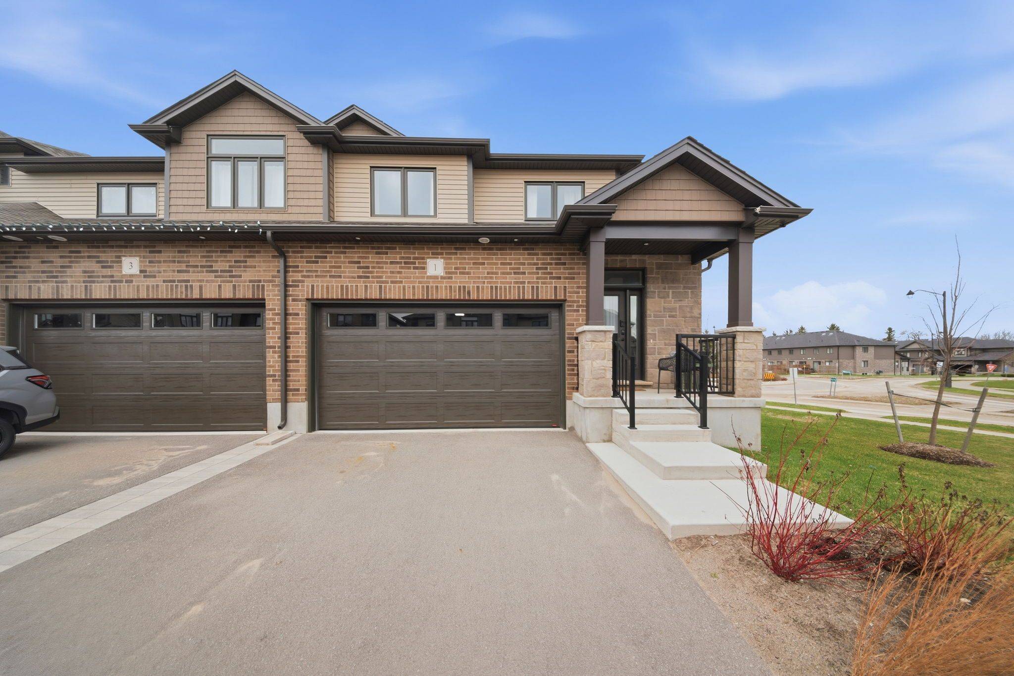 1 Hamilton LN, East Luther Grand Valley, ON L9W 7R9