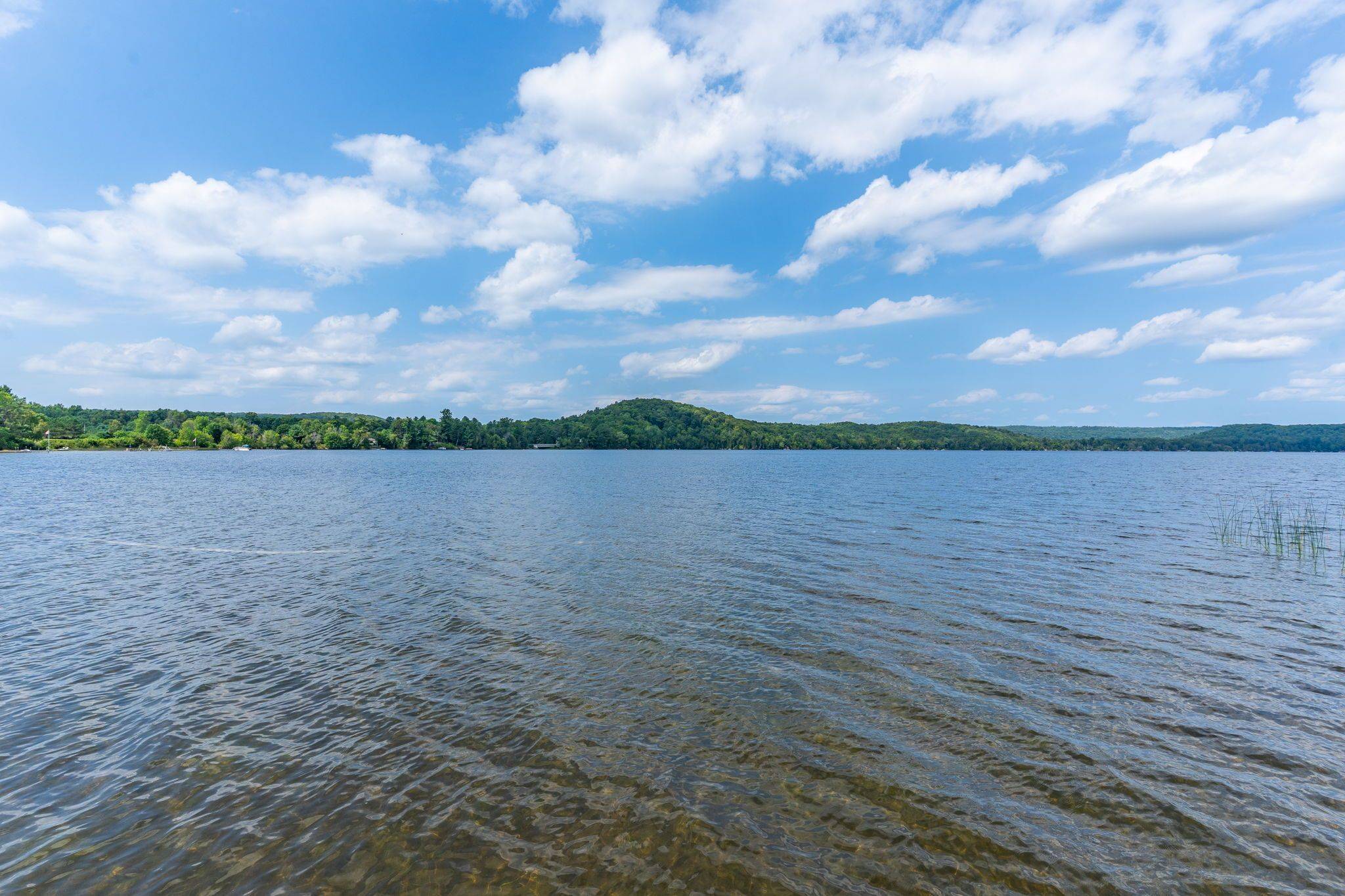 1049 Ninatigo LN, Algonquin Highlands, ON K0M 1S0