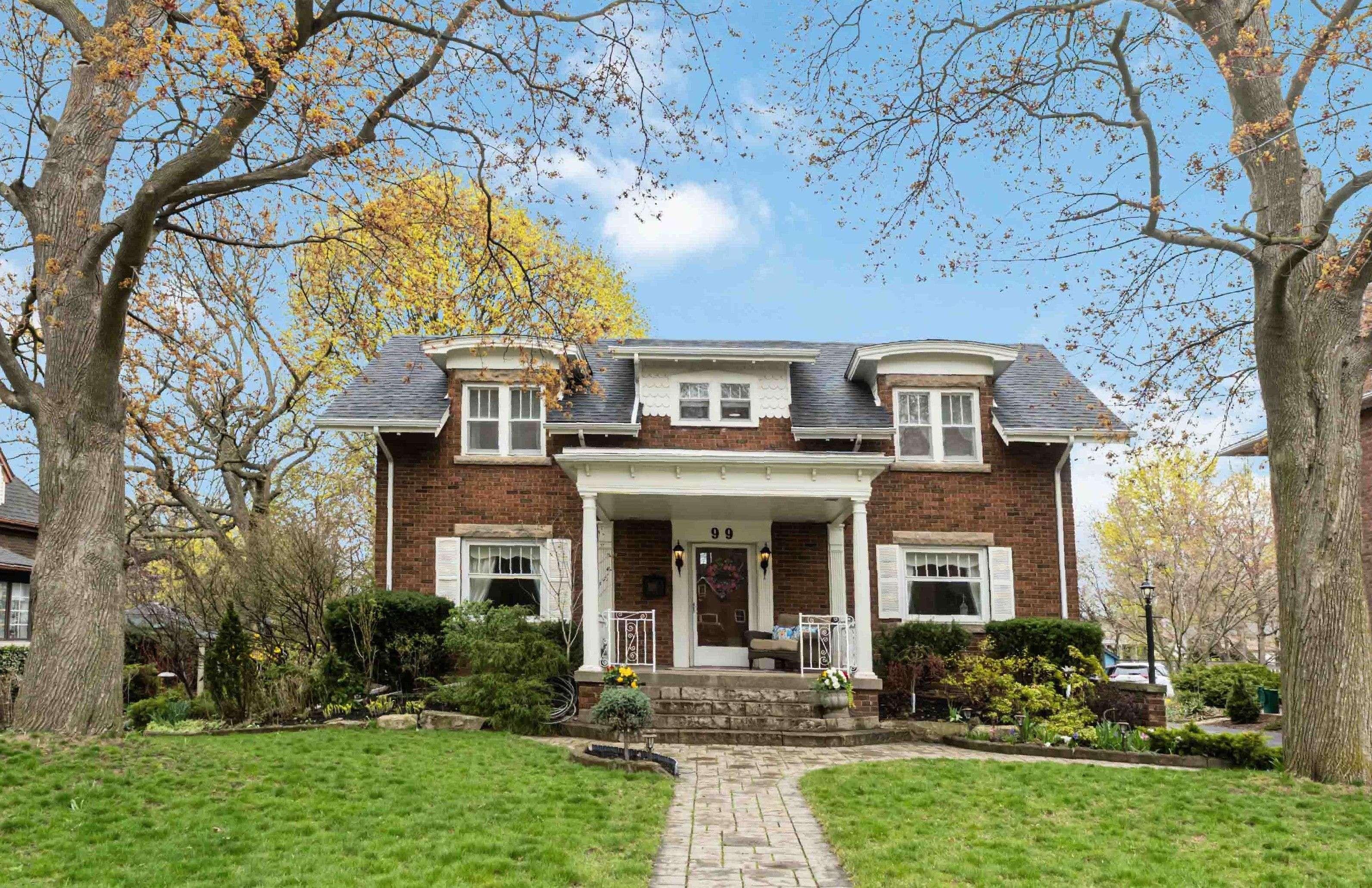 99 Main ST E, Grimsby, ON L3M 1N6