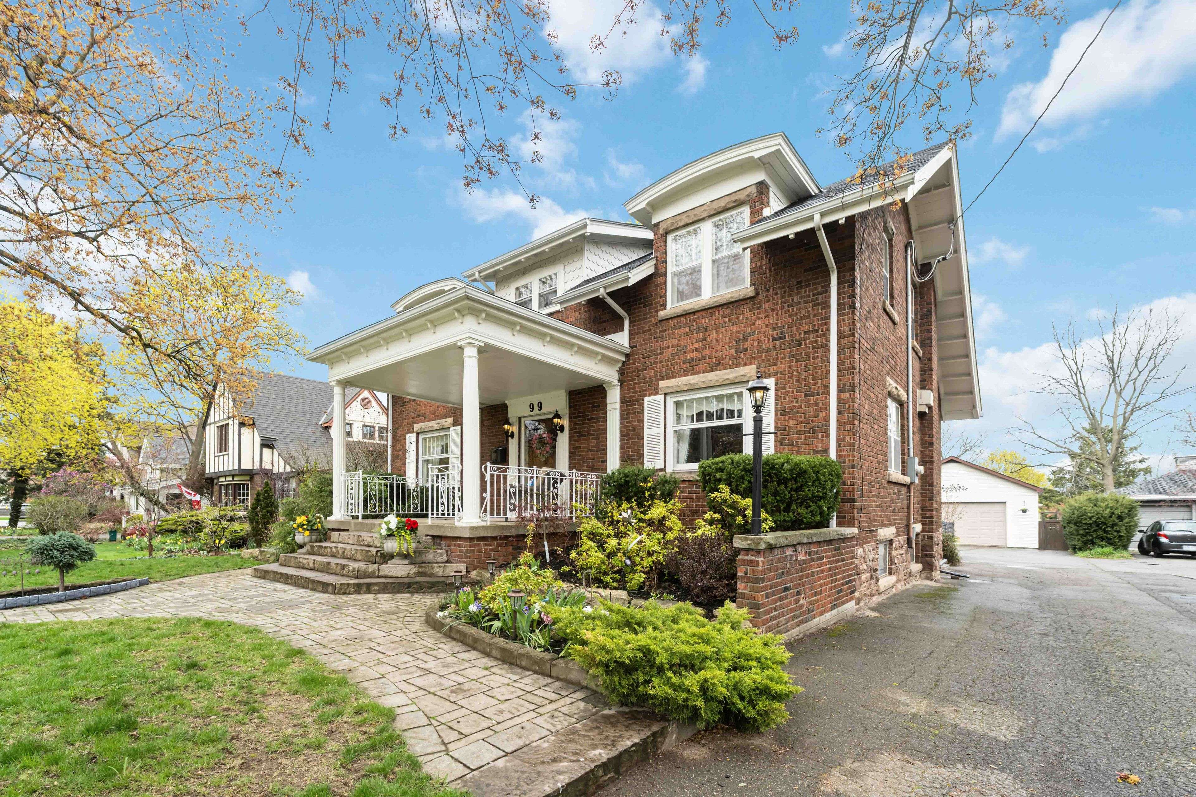 99 Main ST E, Grimsby, ON L3M 1N6