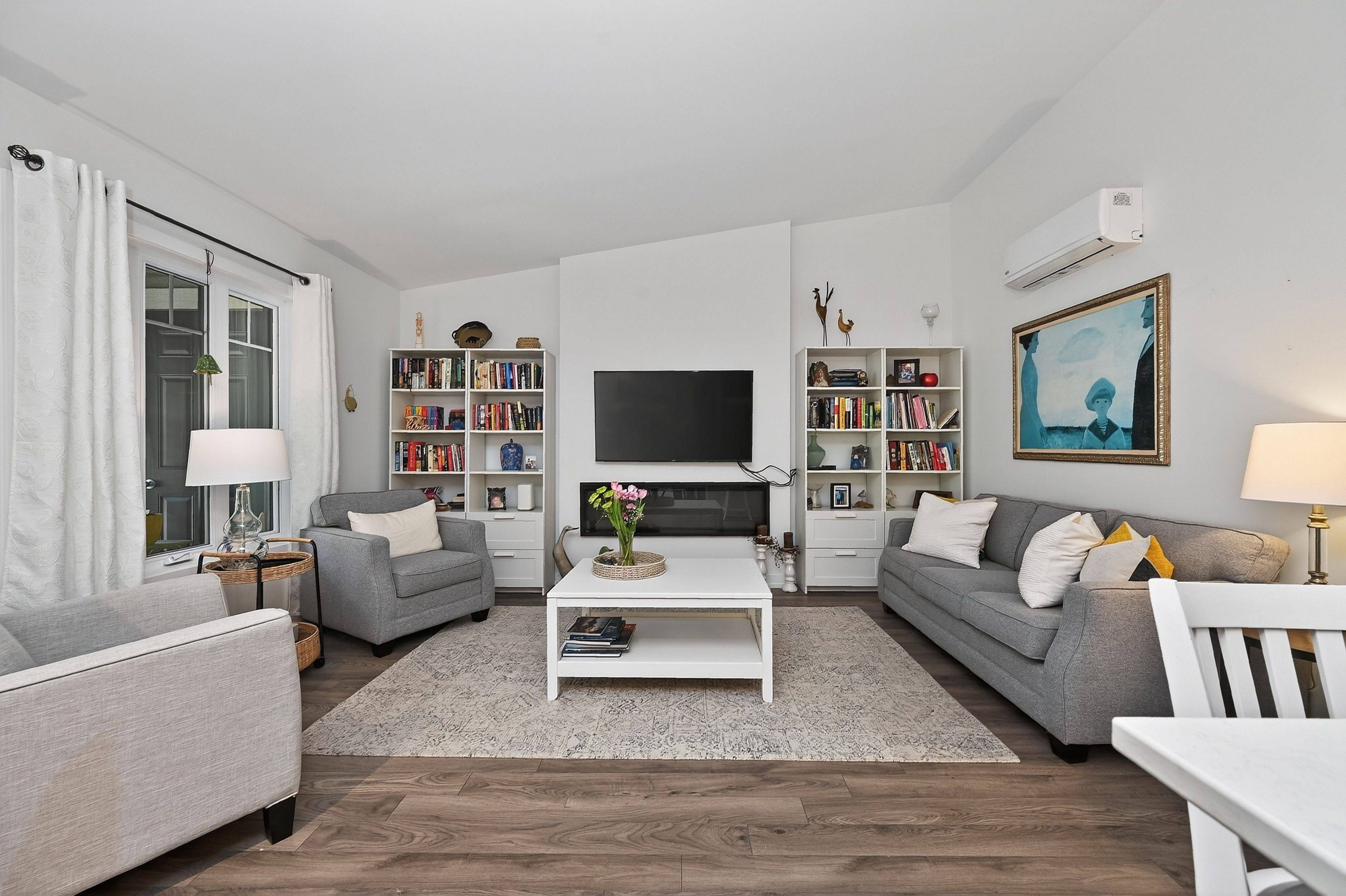 83 St Moritz TRL #202, Russell, ON K0A 1W0