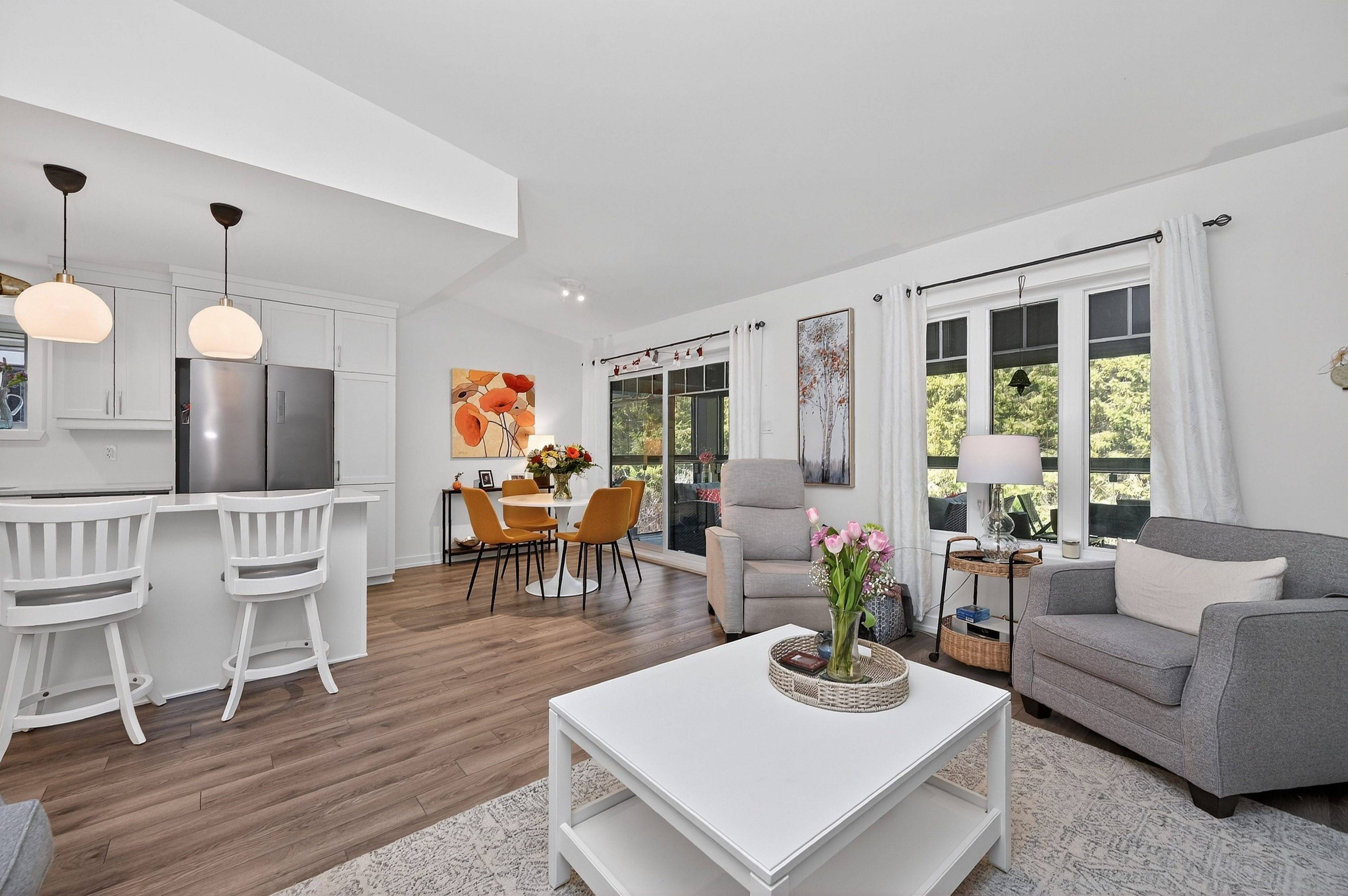 83 St Moritz TRL #202, Russell, ON K0A 1W0