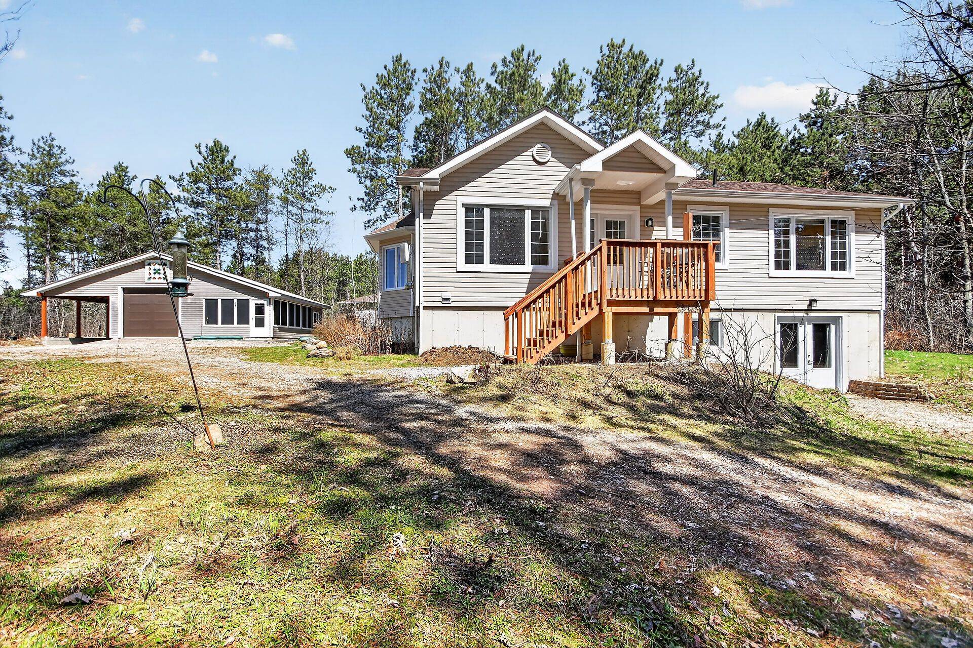 130 Station RD, Drummond/north Elmsley, ON K7A 4S4