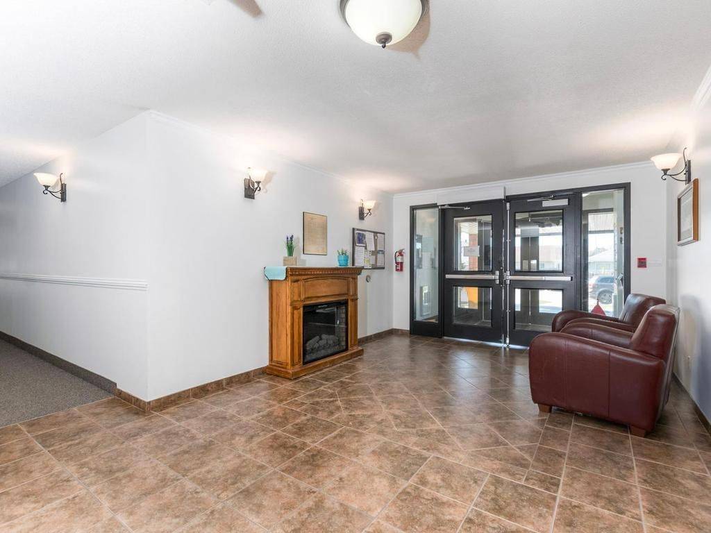 16 Sheffield ST W #208, Arnprior, ON K7S 0A2