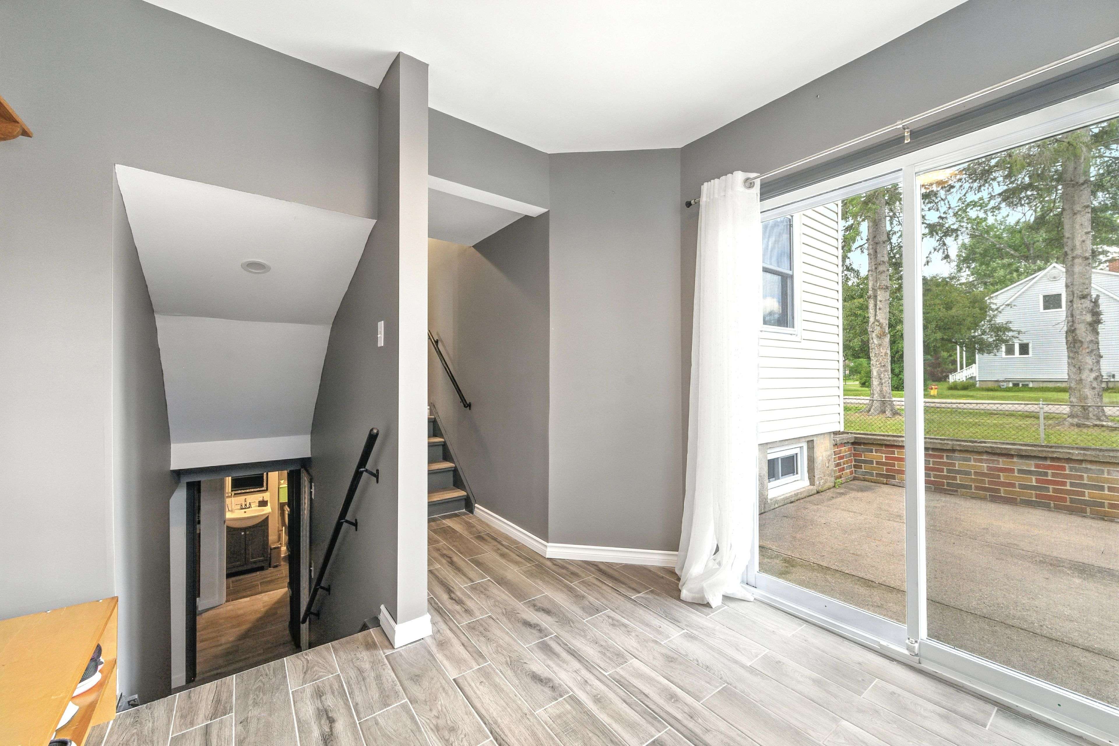 49 Glendale AVE, Deep River, ON K0J 1P0