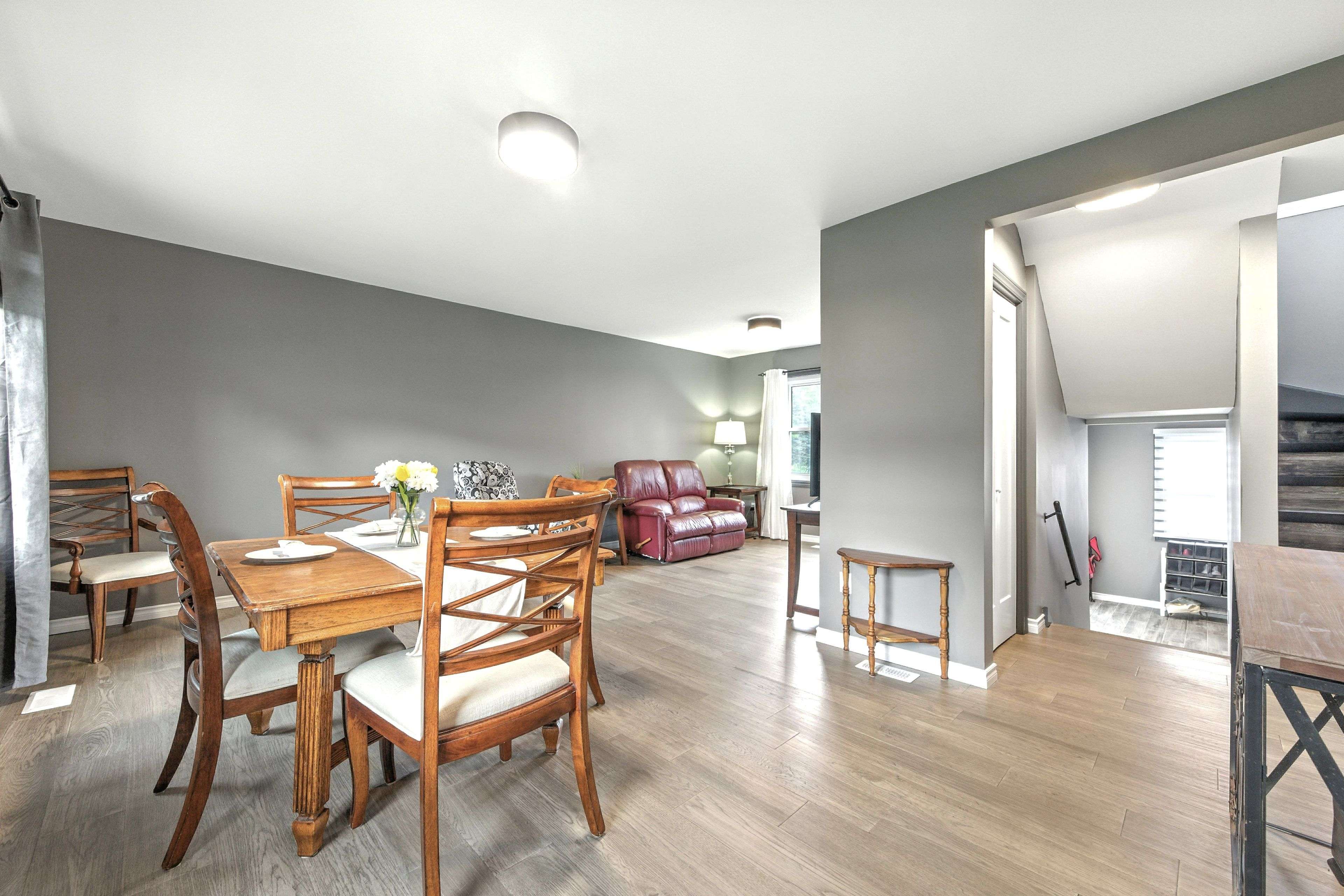 49 Glendale AVE, Deep River, ON K0J 1P0