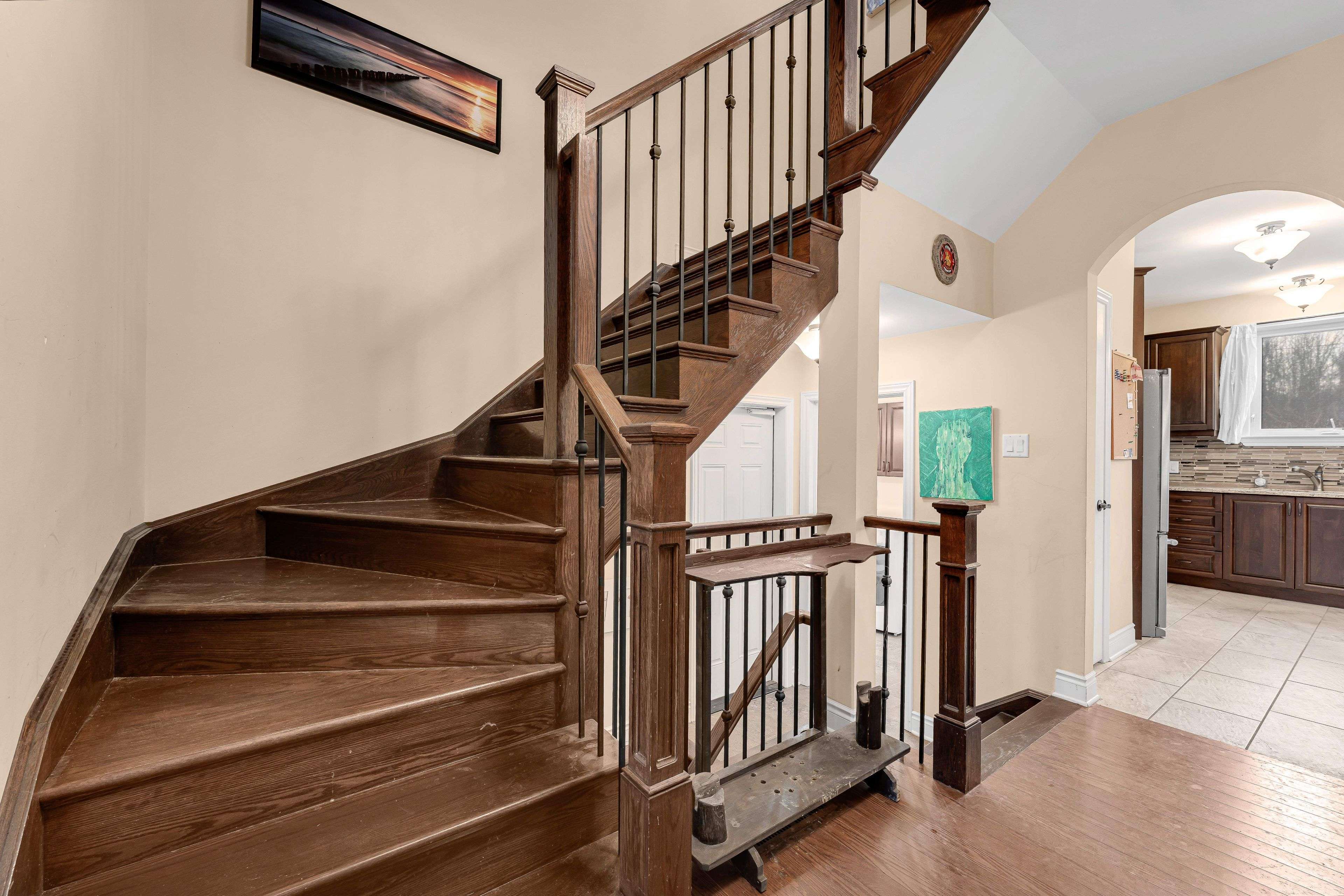 317 Nalon RD, Gananoque, ON K7G 0A3