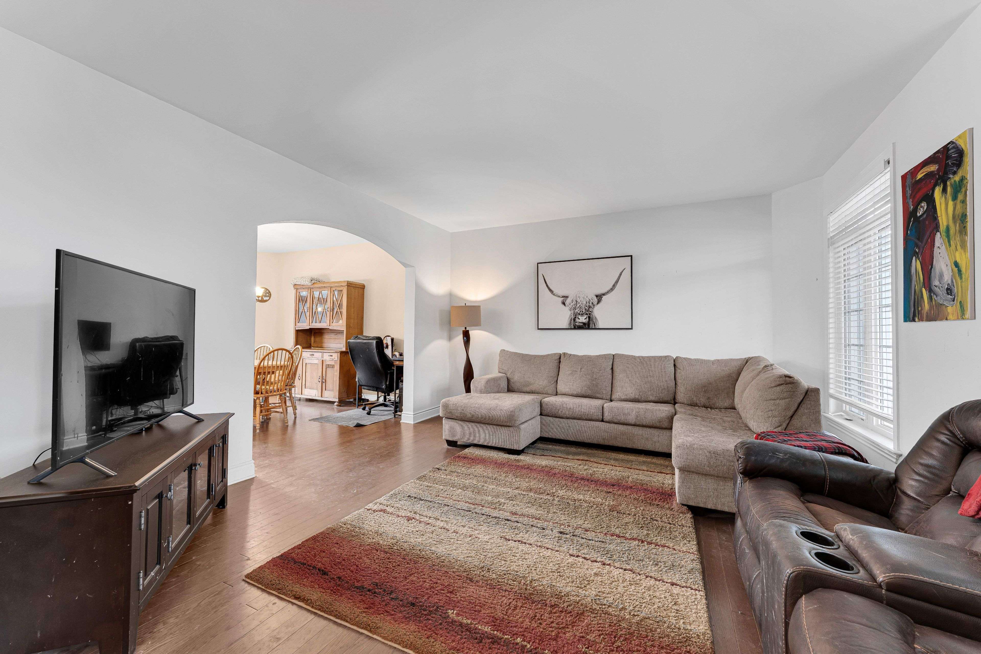 317 Nalon RD, Gananoque, ON K7G 0A3