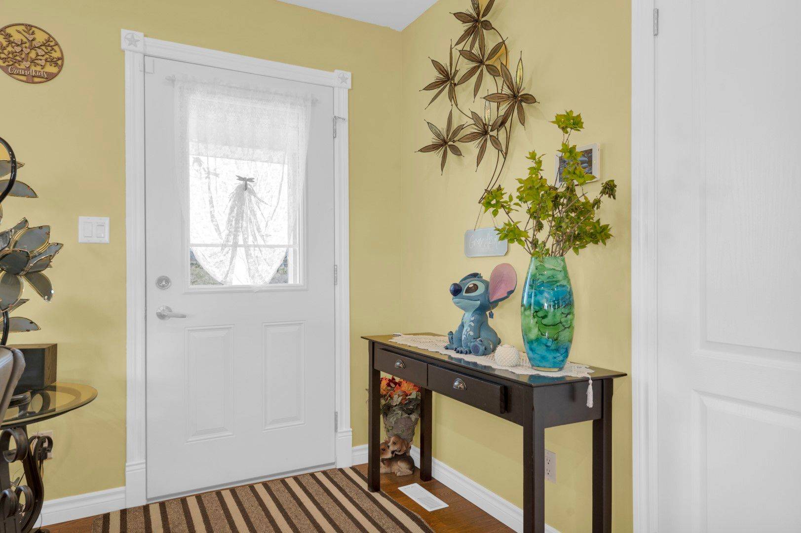 1690 Wallbridge Loyalist RD, Quinte West, ON K8N 4Z5