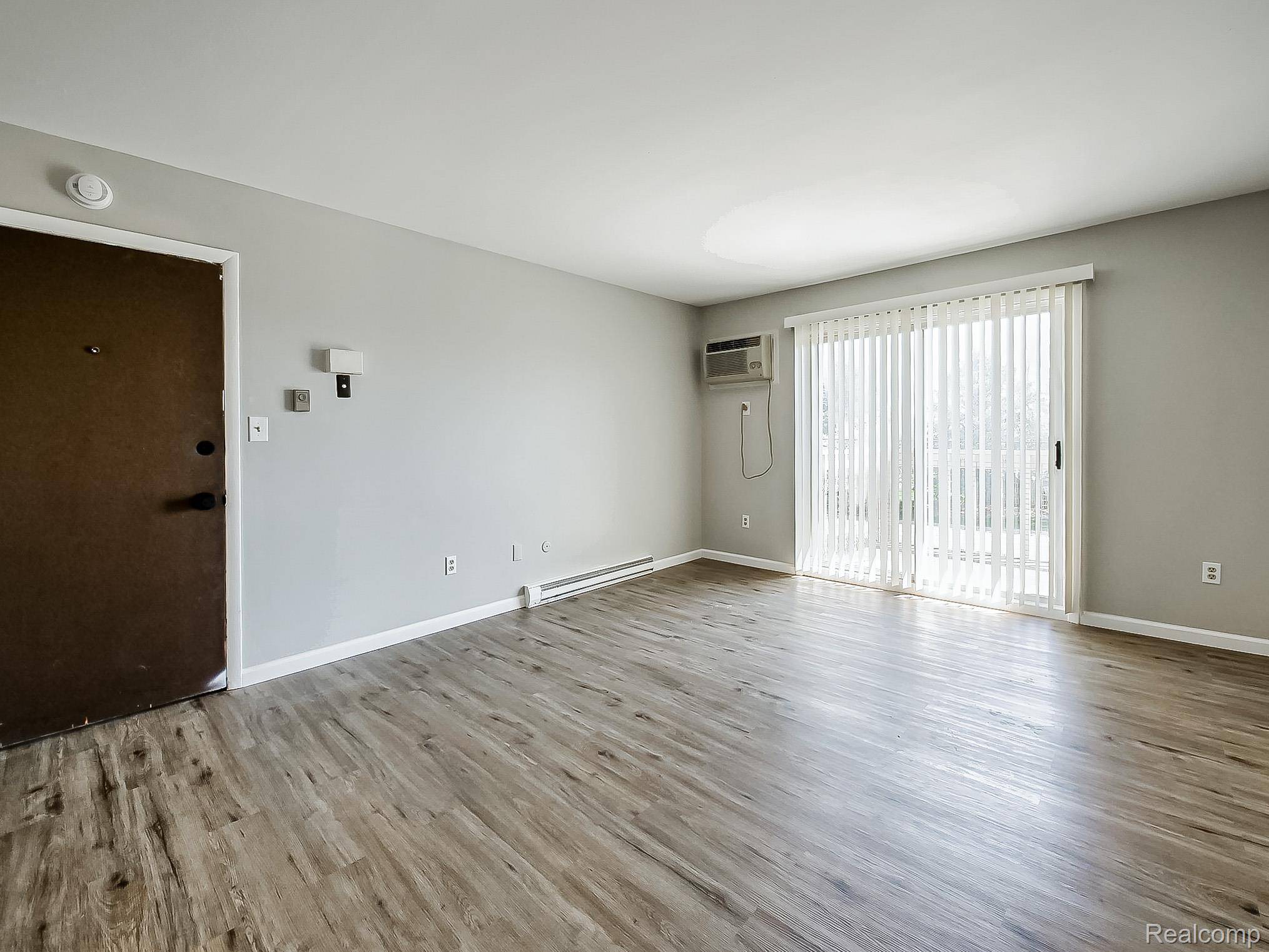 125 E Van Riper RD #5, Fowlerville Village, MI 48836