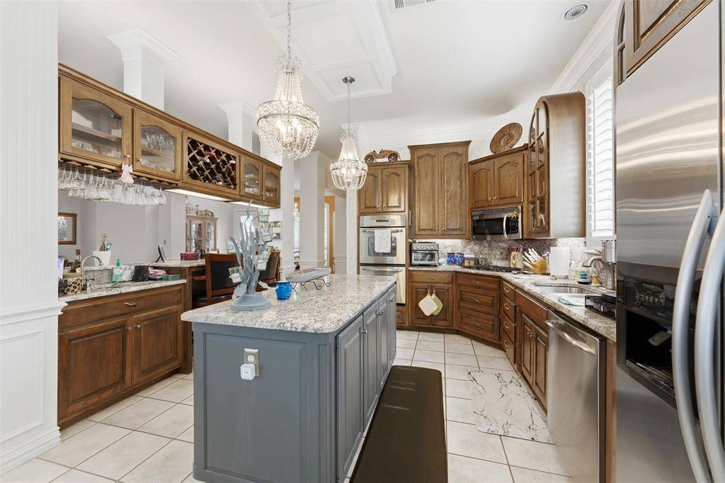 803 Glen Abbey Drive, Mansfield, TX 76063