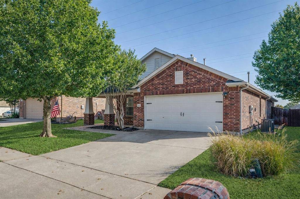 15532 Adlong Drive, Fort Worth, TX 76262