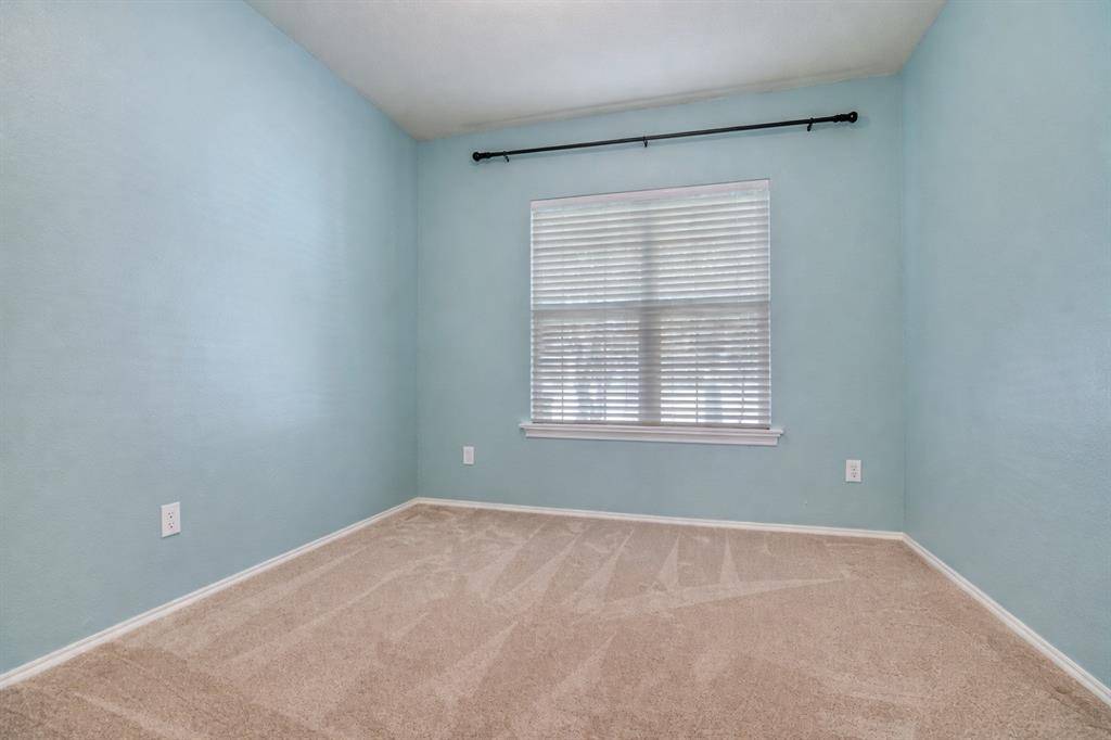 15532 Adlong Drive, Fort Worth, TX 76262