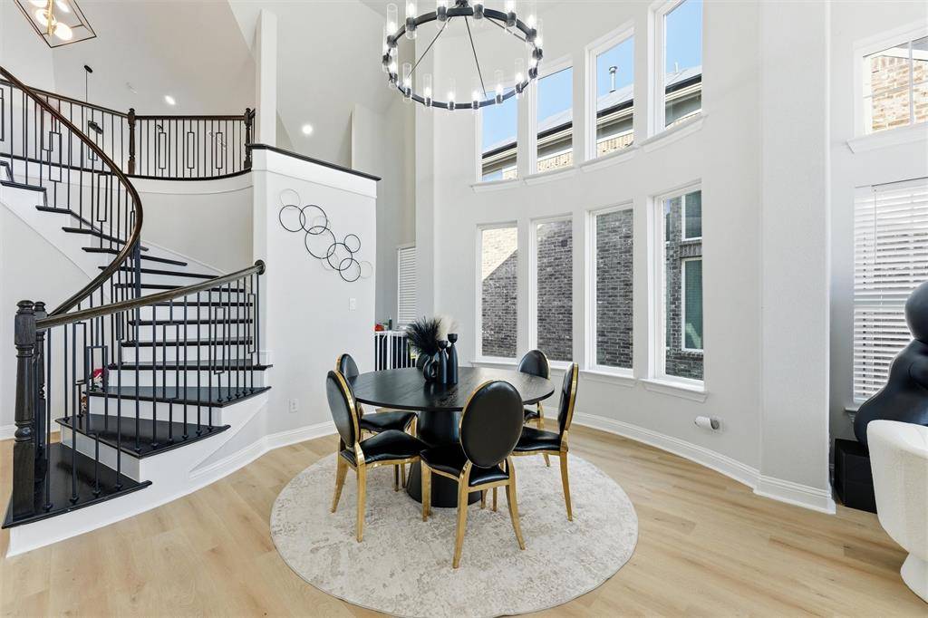 6941 Lilac Drive, Venus, TX 76084