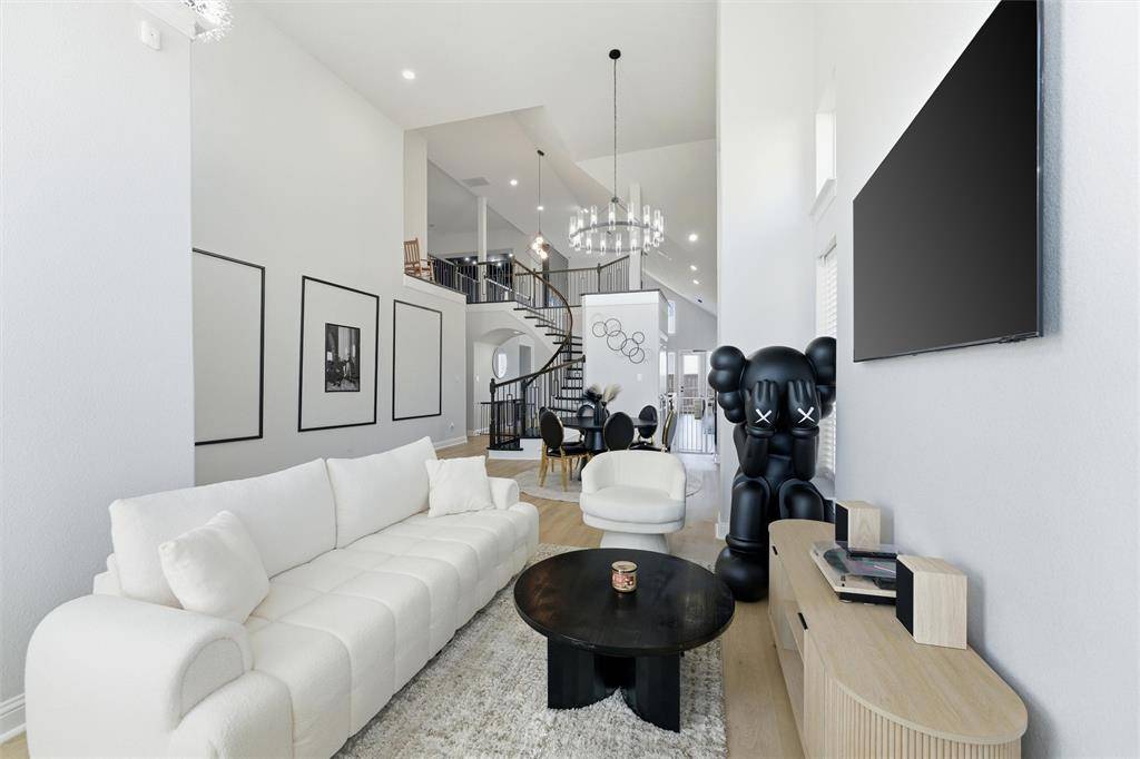 6941 Lilac Drive, Venus, TX 76084