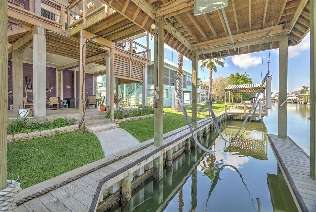 604 Warsaw Street, Bayou Vista, TX 77563