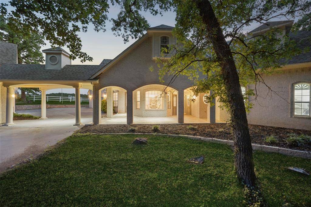 10984 Stagecoach Pass, Pilot Point, TX 76258