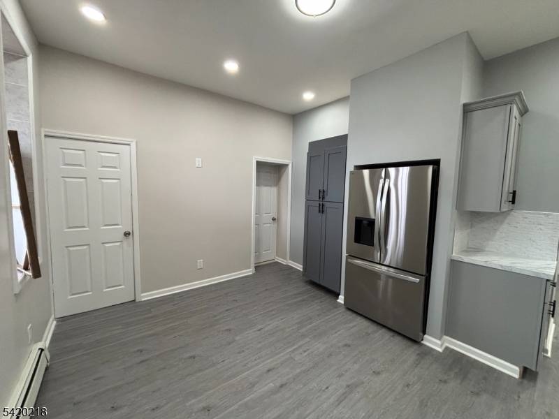 127 Fulton St, Elizabeth City, NJ 07206