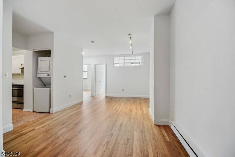 111 Mulberry St #2C, Newark City, NJ 07102