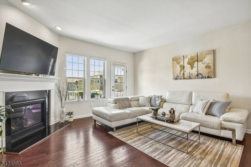 35 Albert Ct, Randolph Twp., NJ 07869