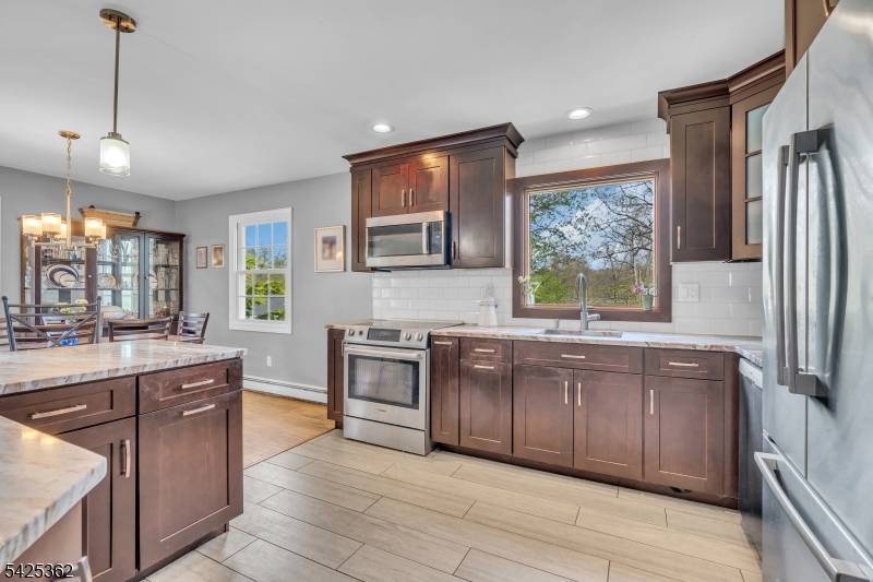 102 Hillcrest Dr, Wayne Twp., NJ 07470