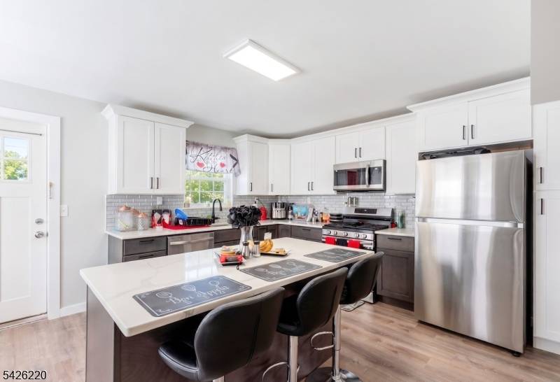 58 Park Ave, East Orange City, NJ 07017