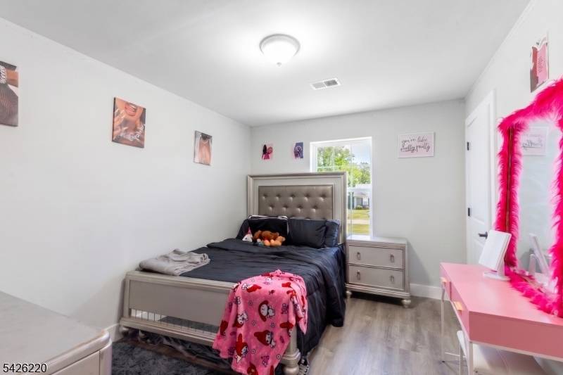 58 Park Ave, East Orange City, NJ 07017