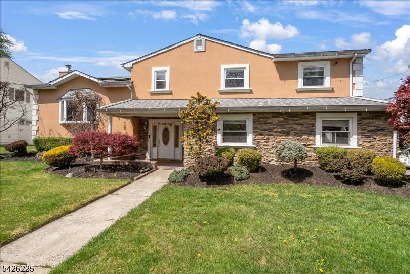 95 Calvert Ave E, Edison Twp., NJ 08820