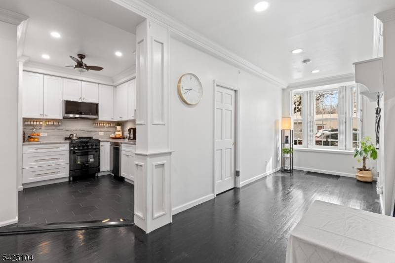 91 Coles St #1, Jersey City, NJ 07302