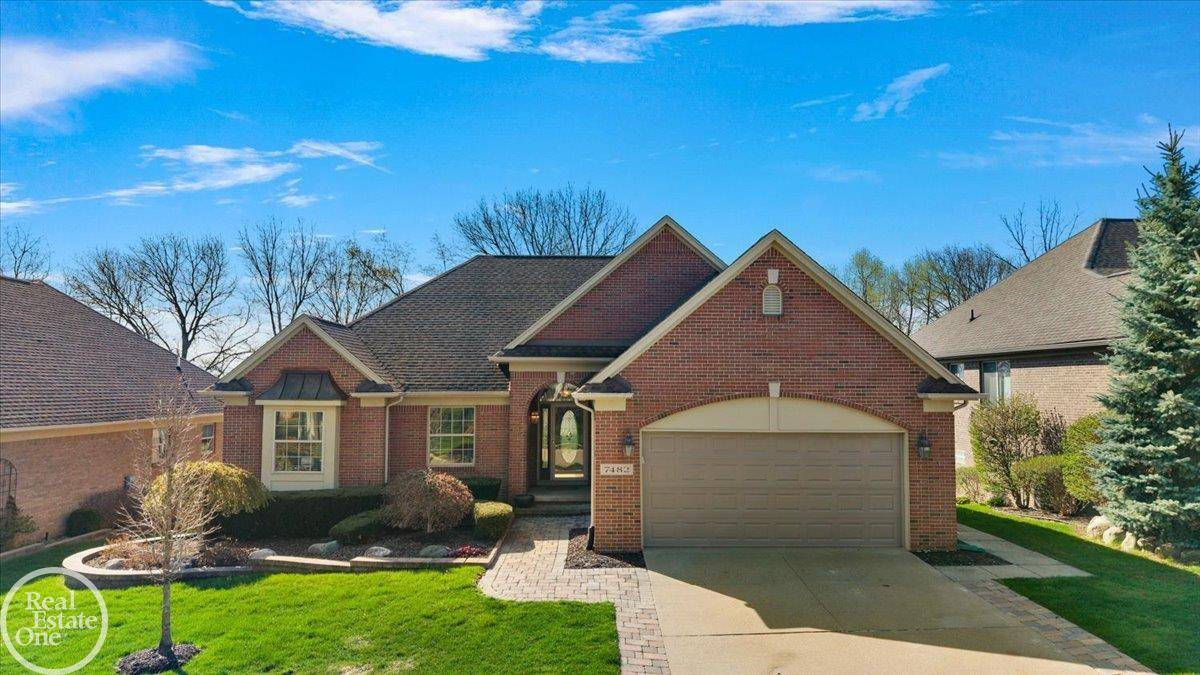 7482 Augusta BLVD, Washington Twp, MI 48094