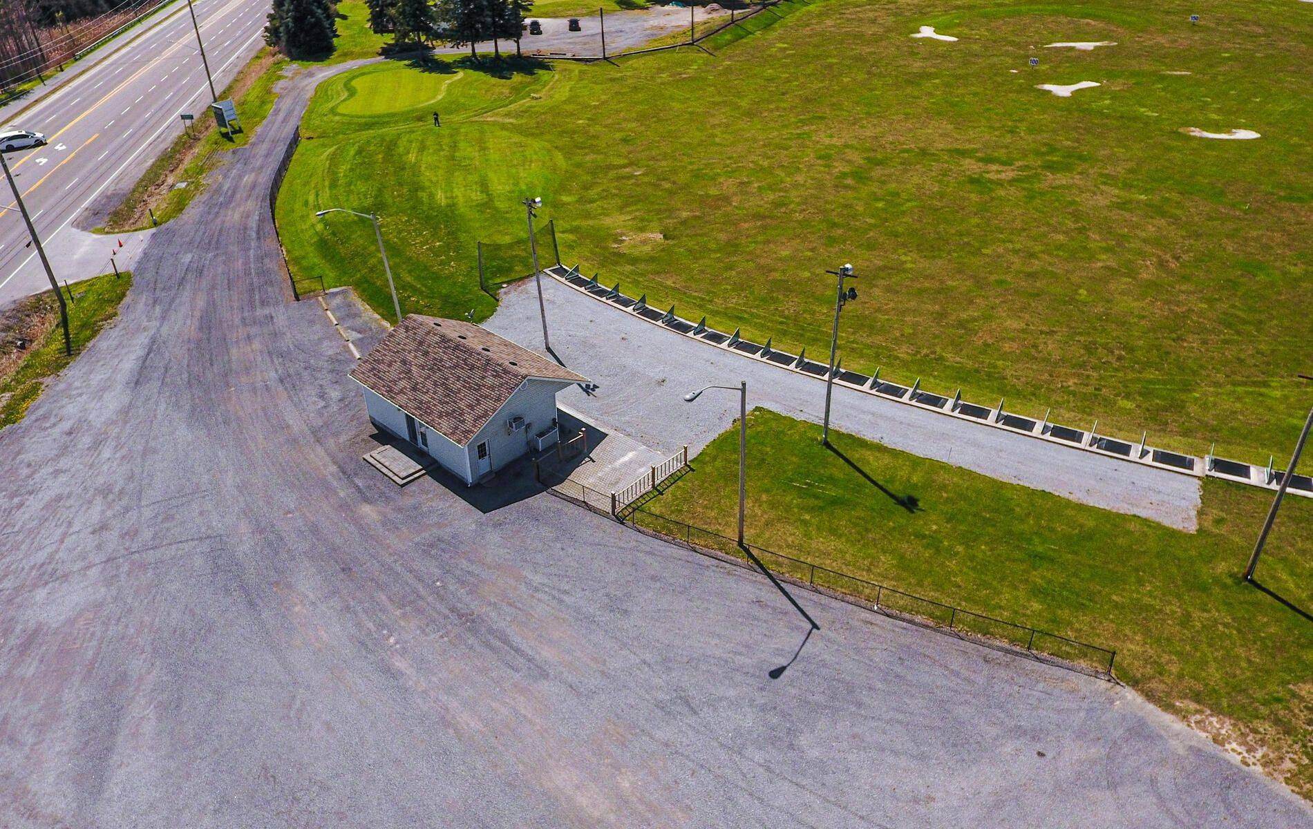 560 Taunton RD W, Ajax, ON L1T 4S9