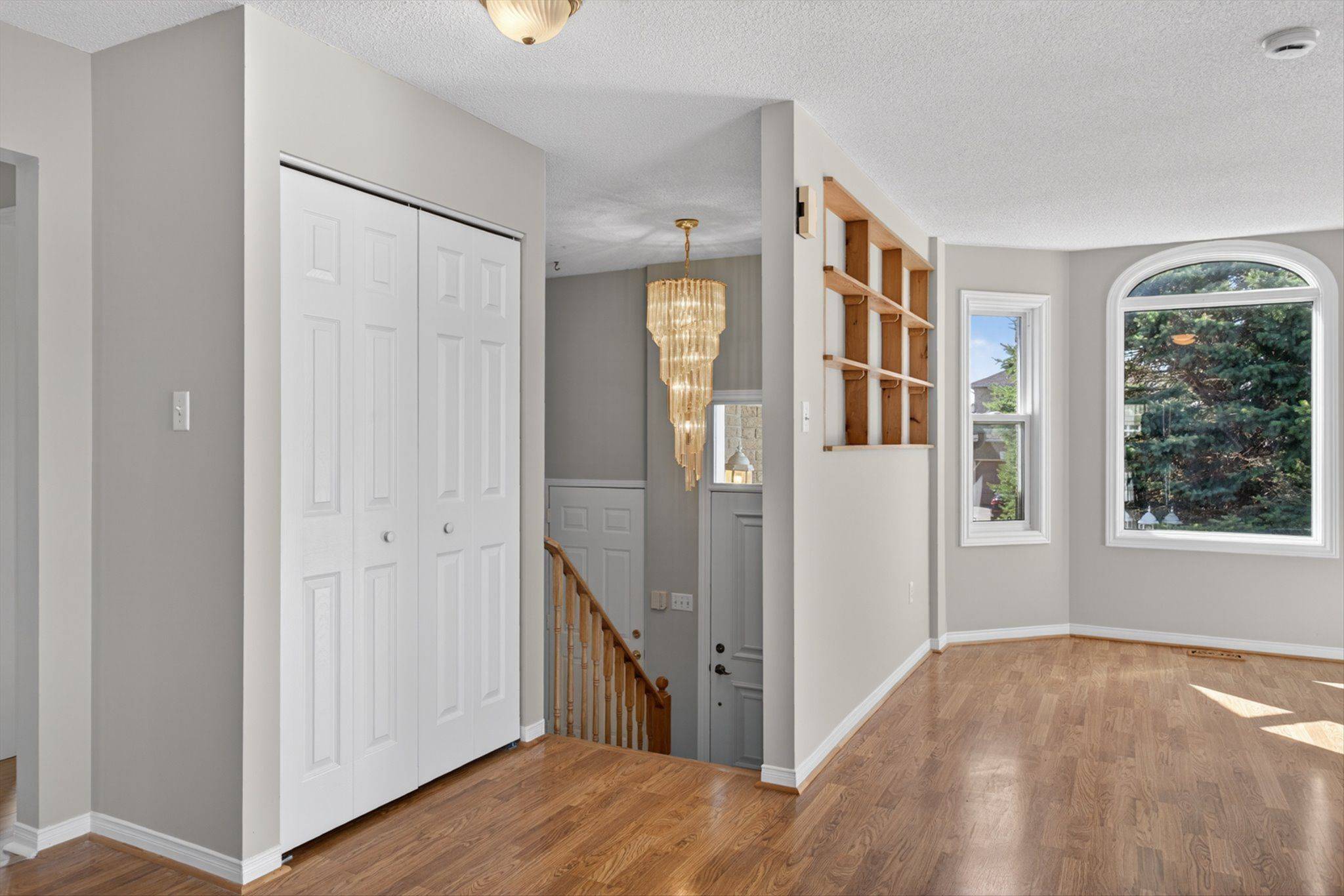 2 Goodwin AVE, Clarington, ON L1C 4Z4