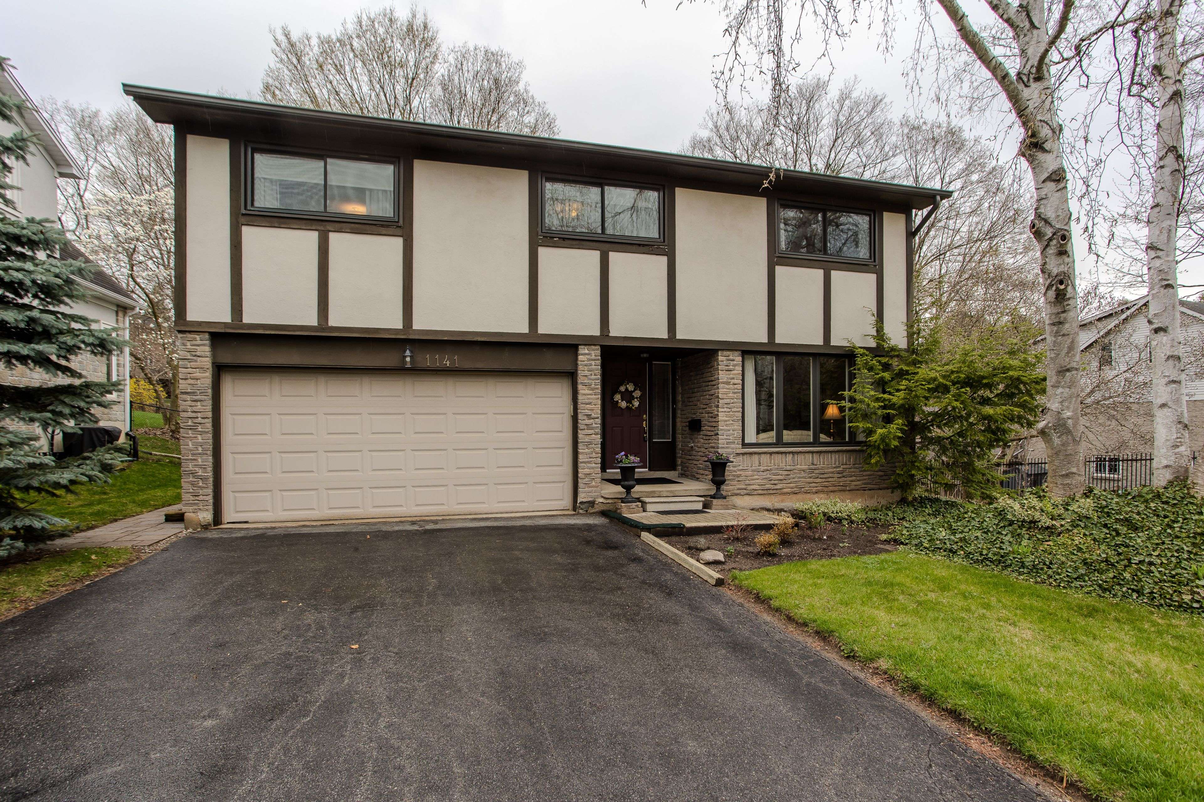 1141 Crofton WAY, Burlington, ON L7P 3A8