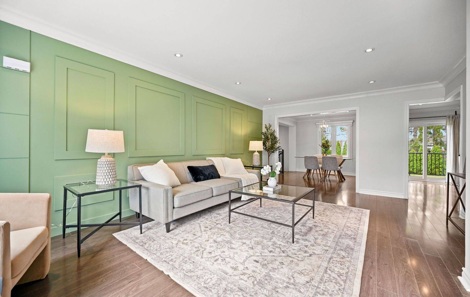 1207 Pinegrove RD, Oakville, ON L6L 2W8