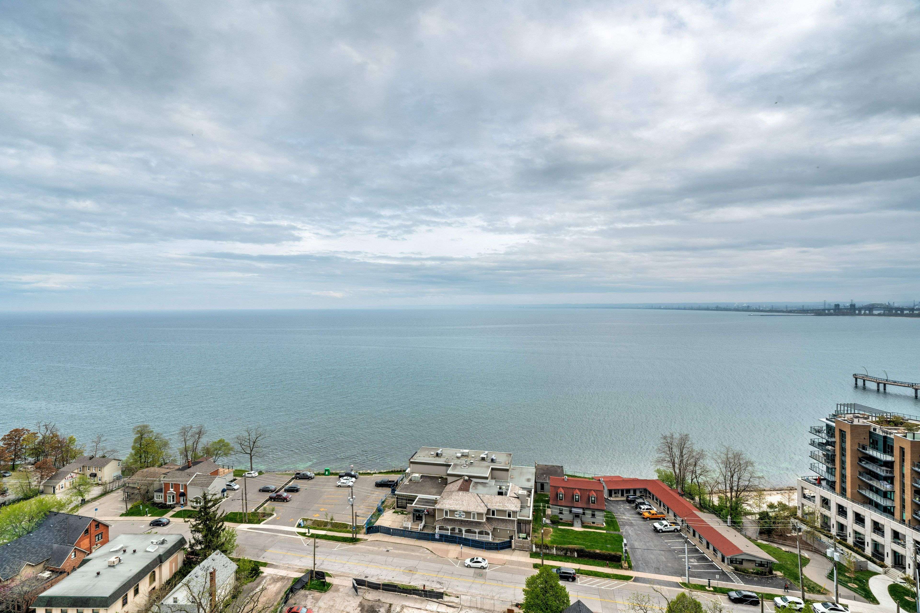 370 Martha ST #1707, Burlington, ON L7R 0G9