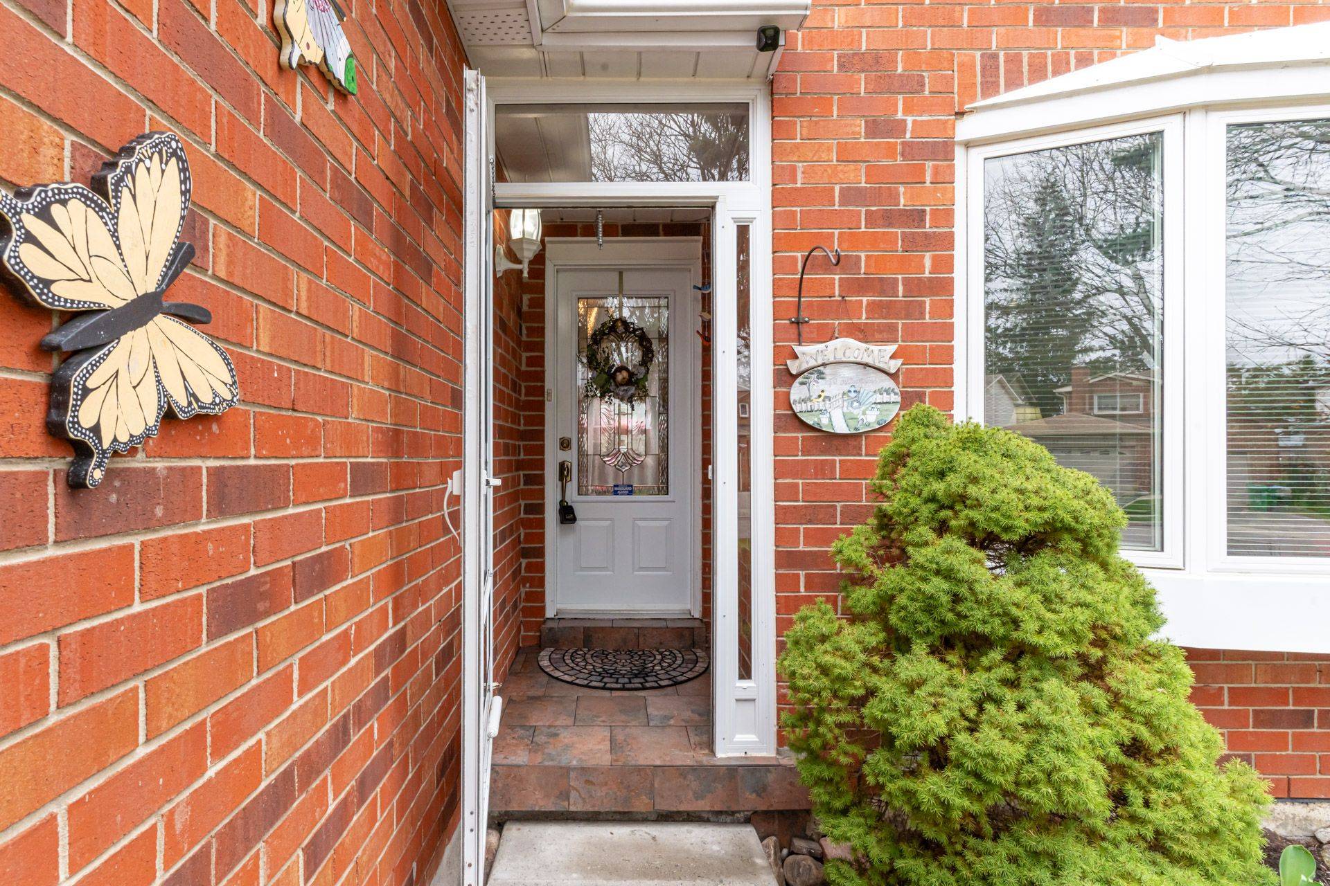 7 Oleander CRES, Brampton, ON L6Z 2C1