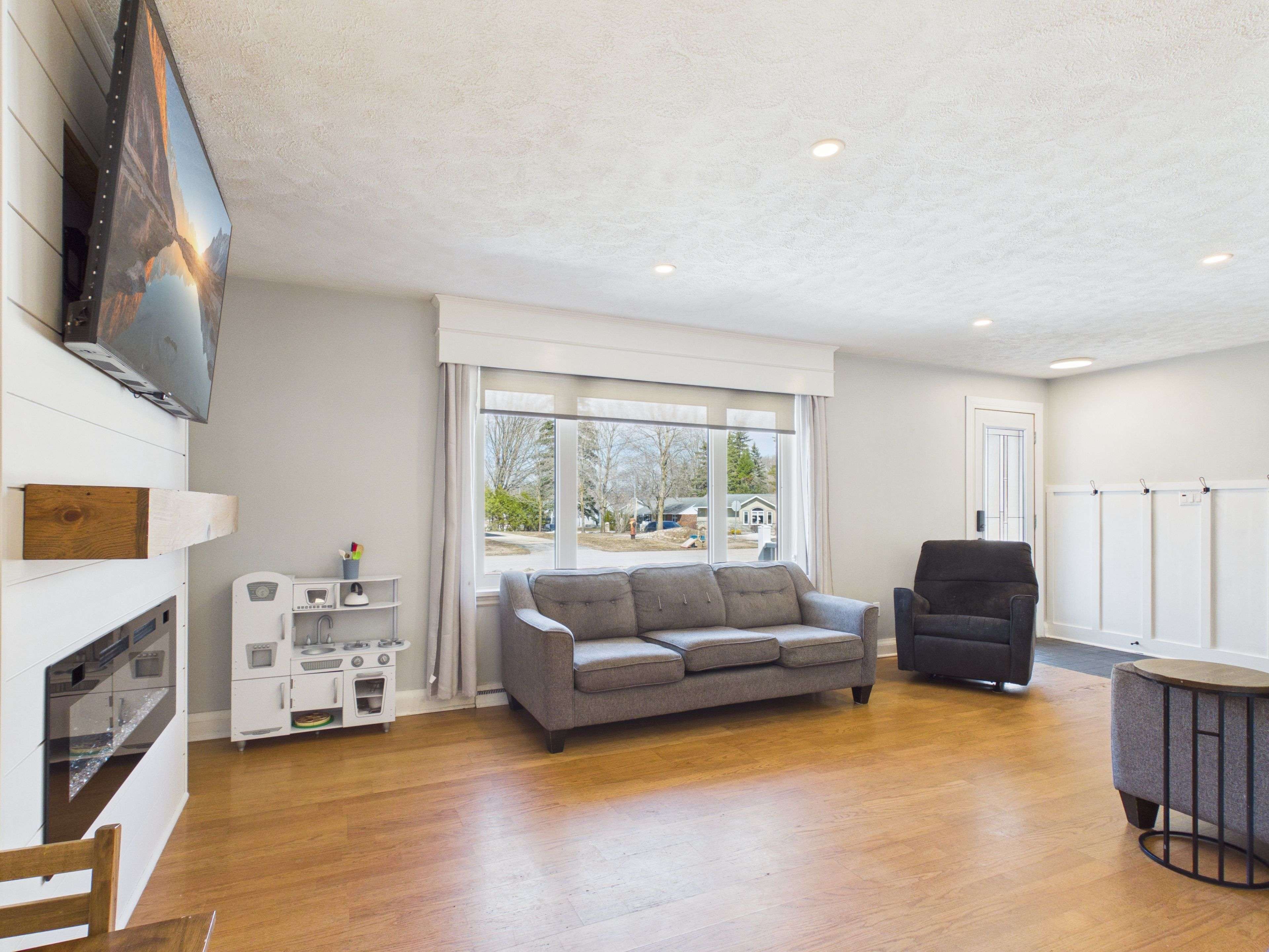 40 Johnstone BLVD, Brockton, ON N0G 2V0