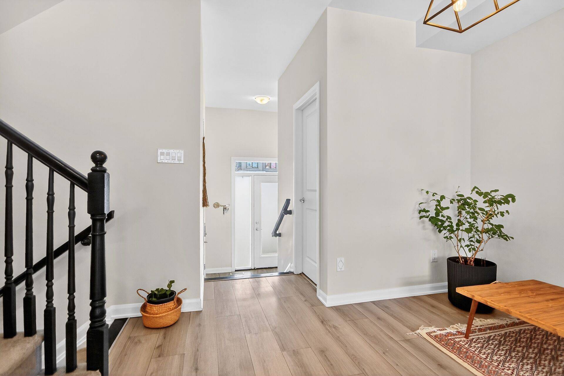 733 Cashmere TER, Barrhaven, ON K2J 6Z6