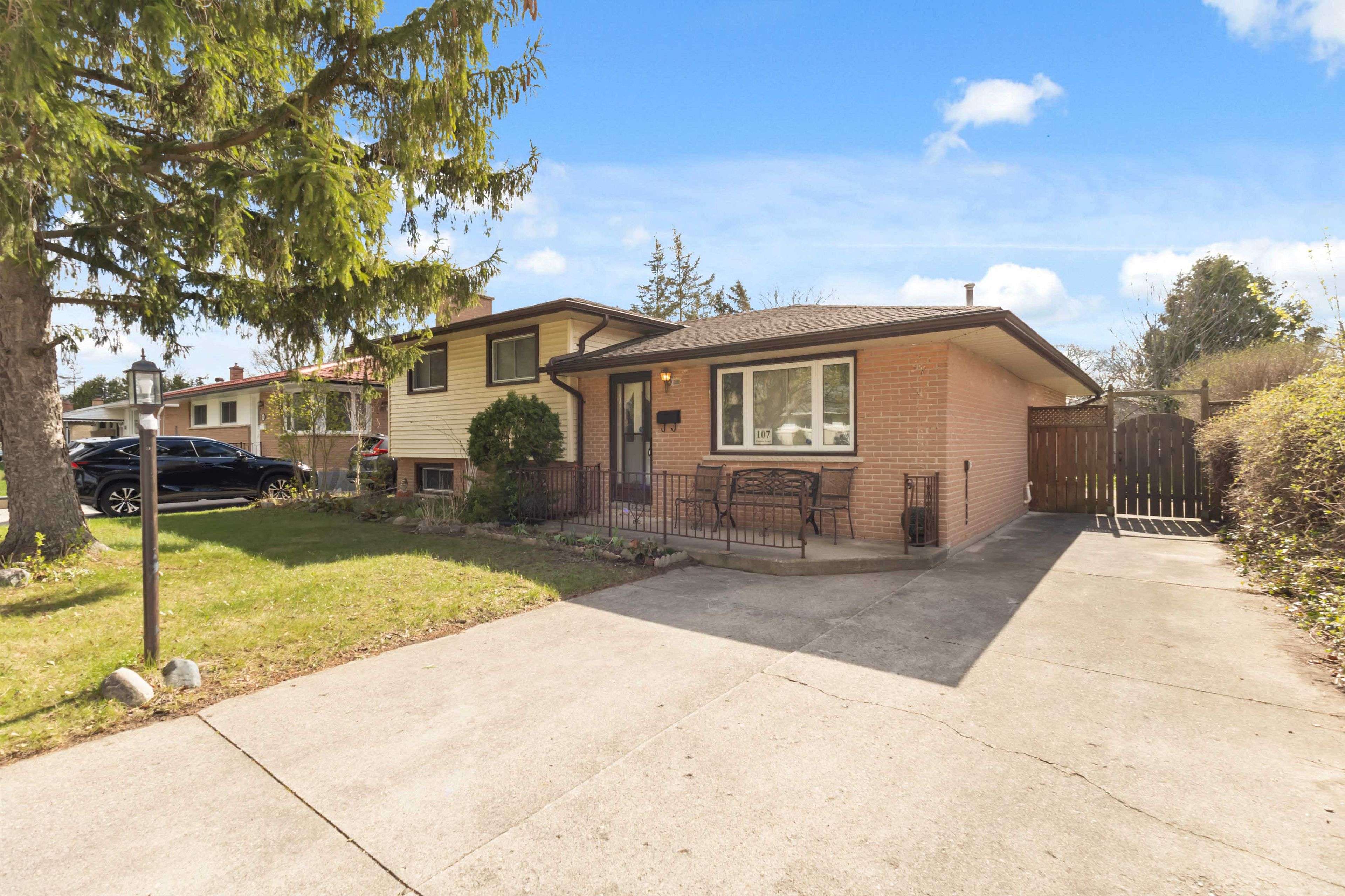 107 Pawnee RD, London East, ON N5V 2S9